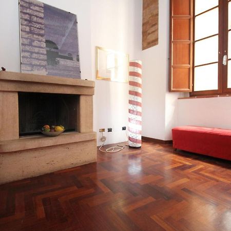 Logge Del Papa Apartment Siena Exterior photo